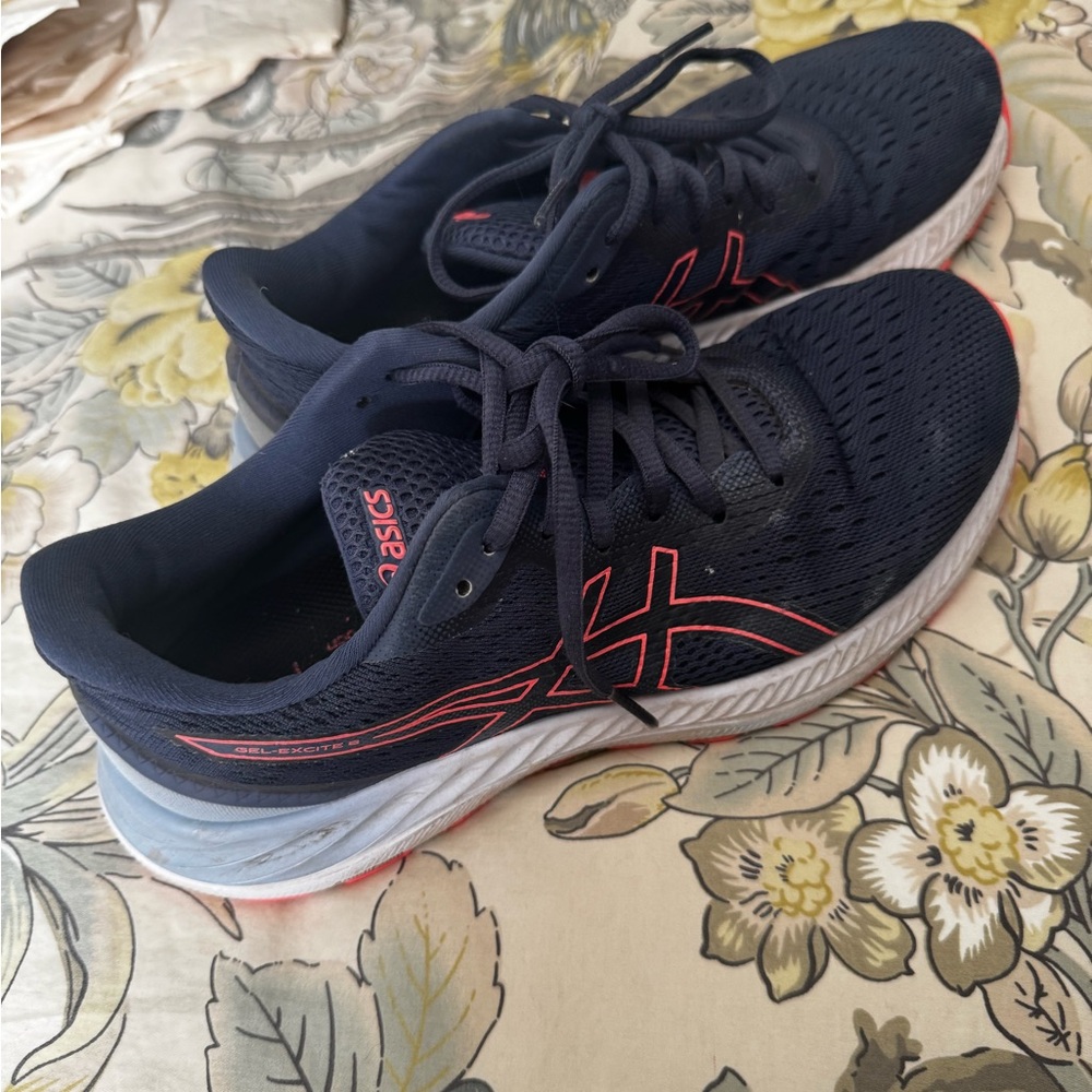 ASICS Gel Excite 8 Running Shoes - Navy and Red Size 8 1/2